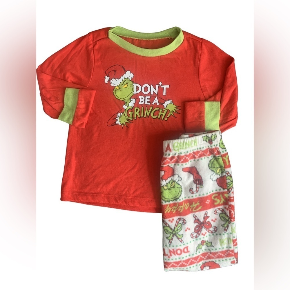 Don’t Be A Grinch Long Sleeve Festive Christmas Fleece Pajama Set